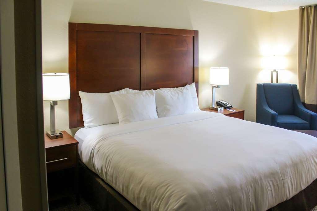 Comfort Inn & Suites Middletown - Franklin Room photo
